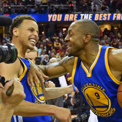 Did Andre Iguodala Deserve the 2015 Finals MVP Over Stephen Curry?